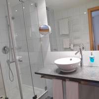 Deluxe Double Room (2 Adults + 1 Child)