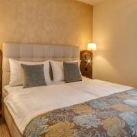 Suite with Garden Access