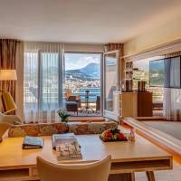 Suite with Lake View