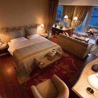 Panorama One Bedroom Suite with Balcony