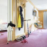Family Room (2 Adults + 2 Children)
