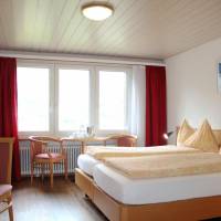 Deluxe Twin Room with Eiger View and Balcony