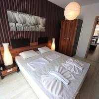 One-Bedroom Apartment with Pool View (4 Adults + 2 Children)