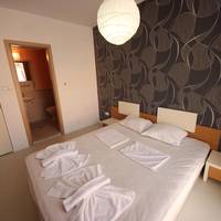 Economy Studio (4 Adults)