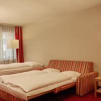 Family Room (2 Adults + 2 Children)
