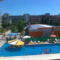 One-Bedroom Apartment with Pool View