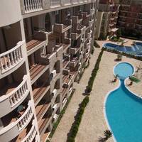One-Bedroom Apartment with Balcony