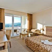 Standard Twin Room (Low Floor)