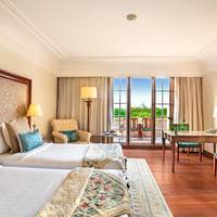 Premier Room with Balcony and Taj Mahal View (Twin)