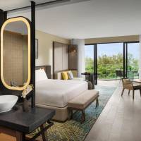1 King Bed Premium Room 