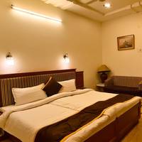 Superior Deluxe Double or Twin Room 