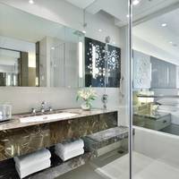 Deluxe King Room with City View and complimentary 20% discount on food and beverages (including alcohol) and 3hrs late check-out upon availability