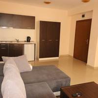 One-Bedroom Apartment with Pool View (4 Adults)