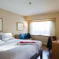 Standard Queen Room with Sofabed