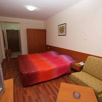 Twin Room (2 Adults + 2 Children)