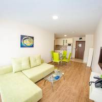One-Bedroom Apartment with Balcony (2 Adults + 2 Children)