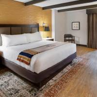 King Room with Courtyard View