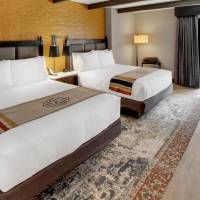 Queen Room with 2 queen beds and Courtyard View