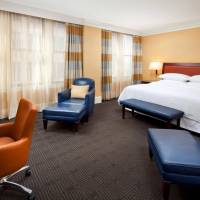 Executive Suite, King, Alternate bed: sofa bed, Sofa bed