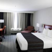 King Room with Roll-in Shower - Disability Access/Non-Smoking