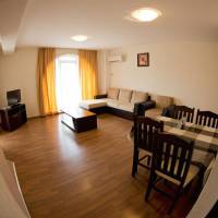 One-Bedroom Apartment with Balcony