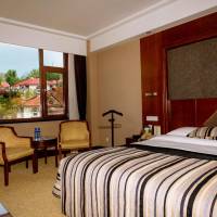 Mainland Chinese Citizen - King Room with Garden View