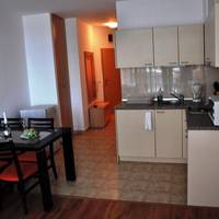 One-Bedroom Apartment with Pool View (2 Adults + 2 Children) 