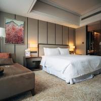 Deluxe Hollywood king Room