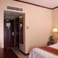 Connecting Rooms(One Double Room & One Twin Room)