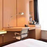 Standard Upper Floor King Room - Non-Smoking