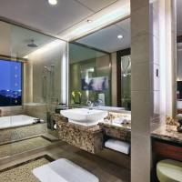 2 Single Beds Club Deluxe Pool View