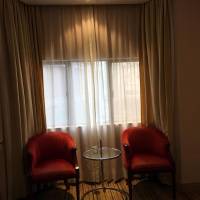 Business Queen Room