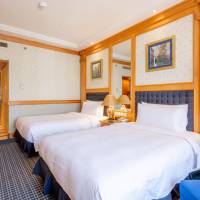 2 Twin Beds Standard Lounge Access
