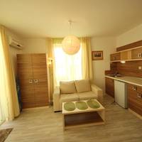 One-Bedroom Apartment (4 Adults)