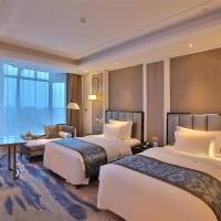 Elegant Executive Room with Twin Bed