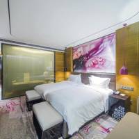 Superior Twin Room with City View