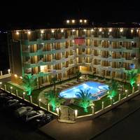 One-Bedroom Apartment with Balcony (4 Adults)