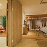 Deluxe Family Suite
