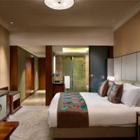 Luxury Queen Room