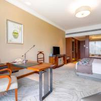 Club Luxury Queen Room