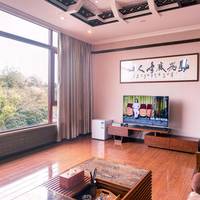 Penthouse with Lake View 