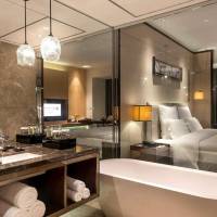 Executive King Room with View and Lounge Access