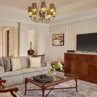 Carlton City View Suite