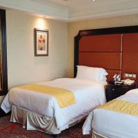 Deluxe Twin Bed Suite 