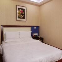 Deluxe Queen Room without Window