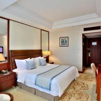 Business Queen Room