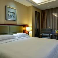 Standard King Bed or Twin Bed Room (Building B)