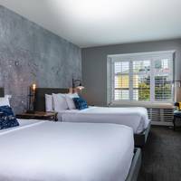 Guest room, 2 Queen, Urban view