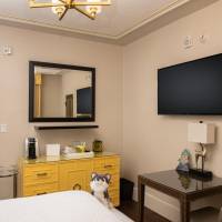 Queen Room with Communication Features
