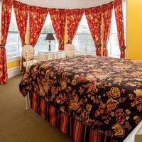 Queen Room with Shared Bathroom